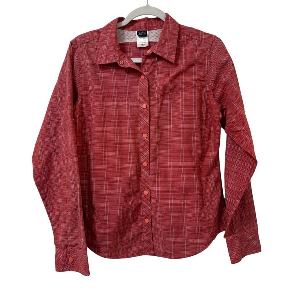 Patagonia women’s lightweight plaid button down plaid shirt red size 10 travel
